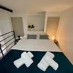 Duplex Of Arts & Science Apartment